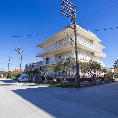 George Laz Rooms Nea Vrasna Exterior photo