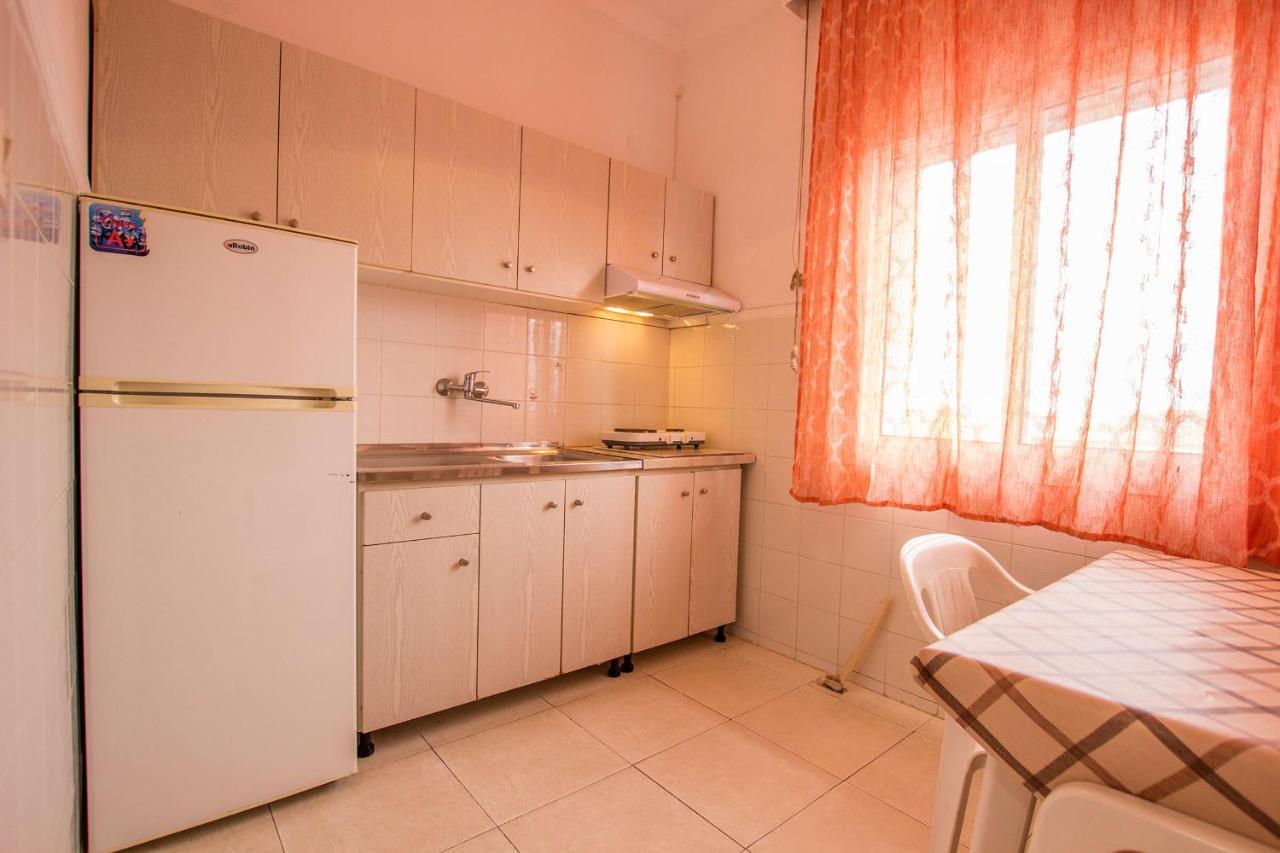 George Laz Rooms Nea Vrasna Exterior photo