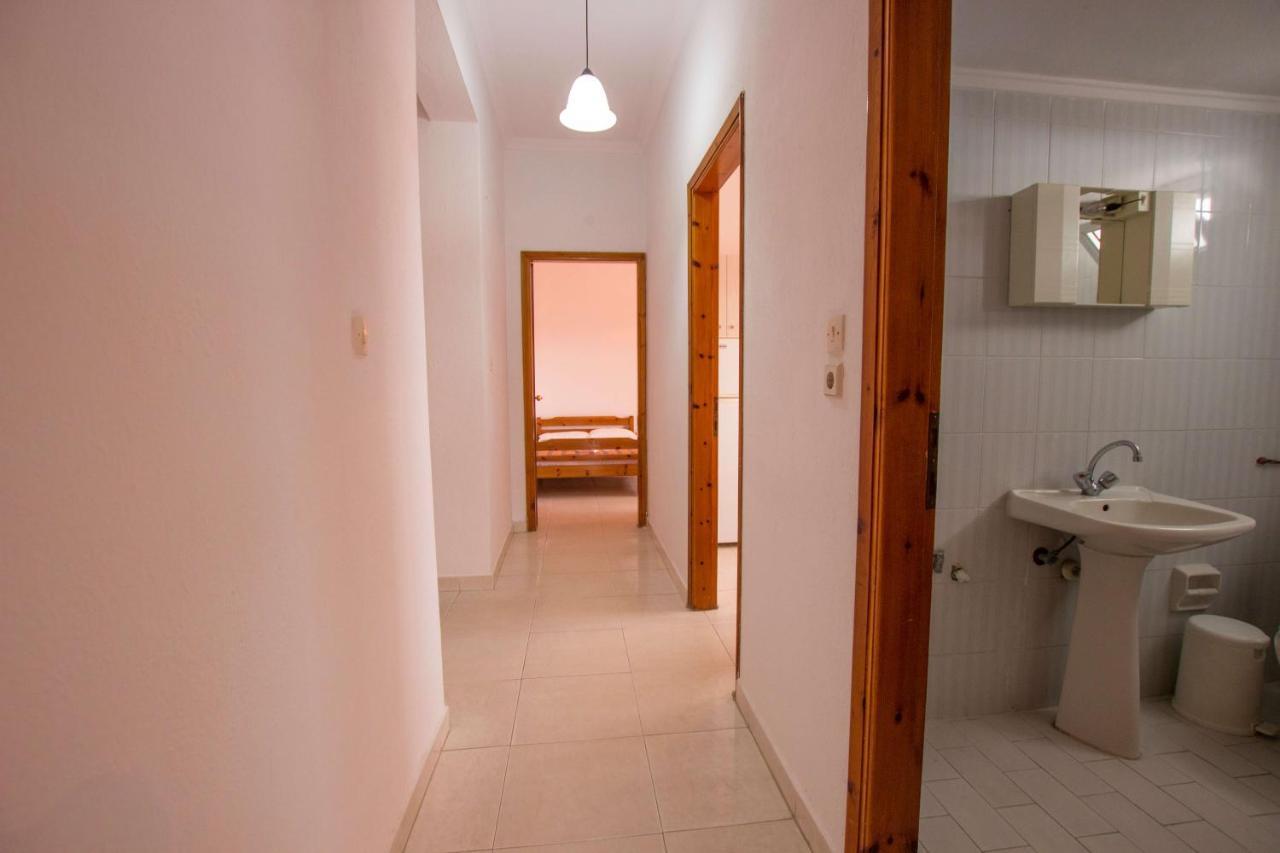 George Laz Rooms Nea Vrasna Exterior photo
