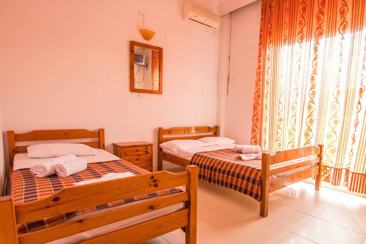 George Laz Rooms Nea Vrasna Exterior photo