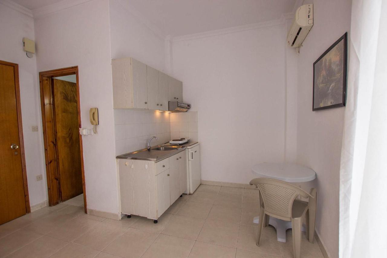 George Laz Rooms Nea Vrasna Exterior photo